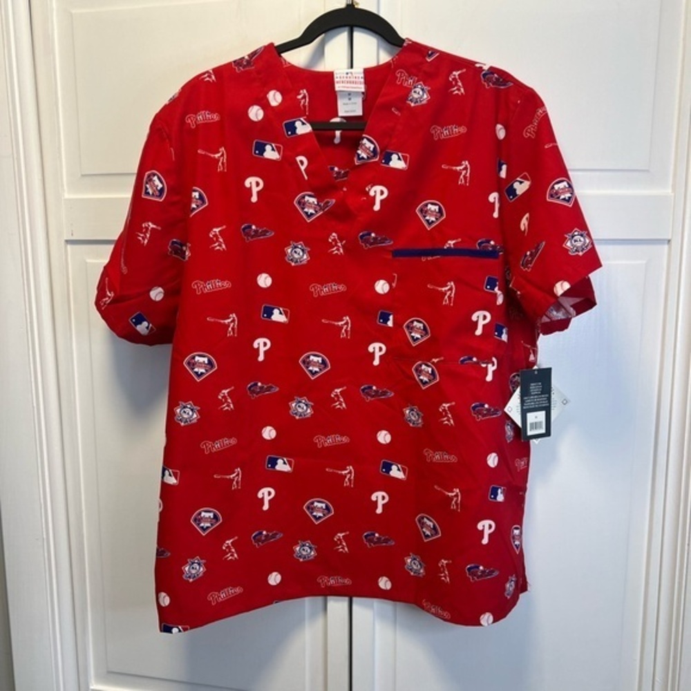 NWT Genuine Merchandise Philadelphia Phillies Scrub Top Size Men’s Medium